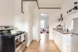 North End Treasure. Beautiful 2 bedroom apartment - Image 5
