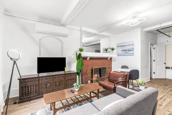 Cozy Inn - Image 2