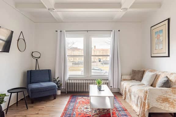 North End Treasure. Beautiful 2 bedroom apartment - Image 2