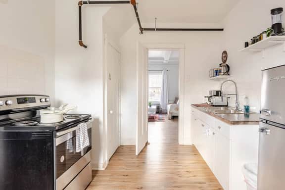North End Treasure. Beautiful 2 bedroom apartment - Image 5